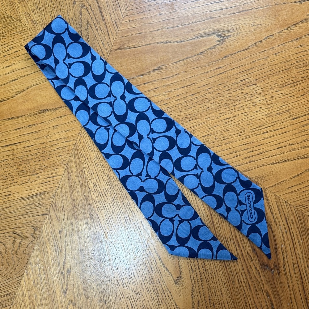 COACH SIGNATURE SILK SCARF - Picture 2 of 9